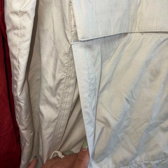 The North Face Red and White Windbreaker with High Collar - Picture 8 of 8